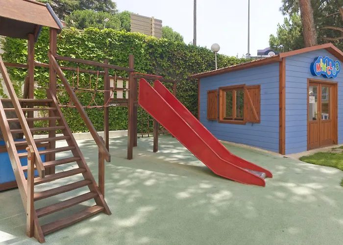 Ght Aquarium & Готель