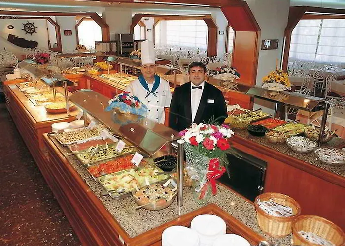 Ght Aquarium & Отель