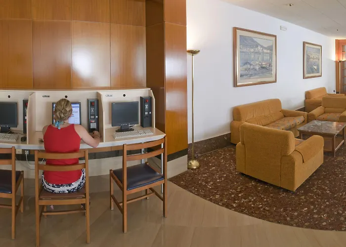 Ght Aquarium & Отель